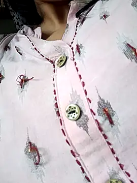 Snapshot of teena-11 chatting on August 6, 2:46 am teena-11 online show from August 6, 2:46 am