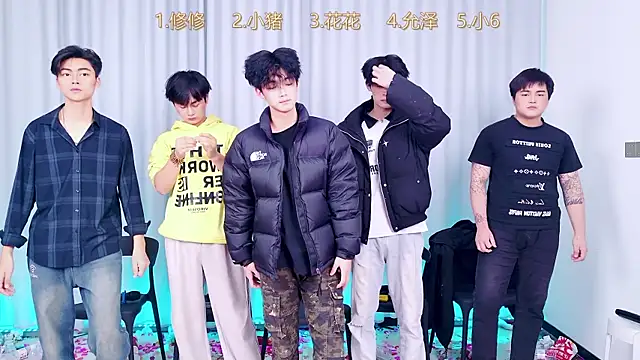 QYBOYS 010 online show from December 14, 5:07 pm