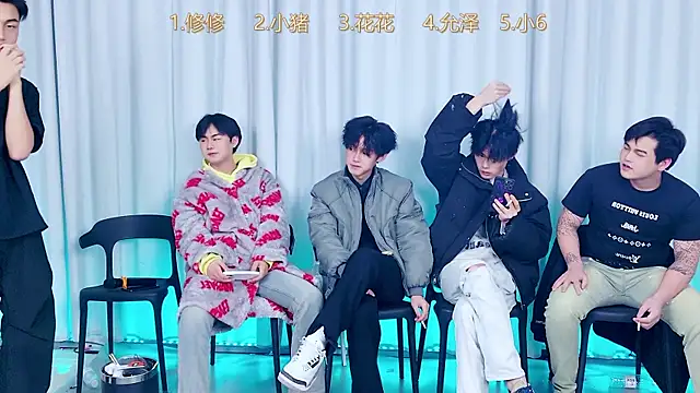 QYBOYS 010 online show from December 16, 2:33 pm