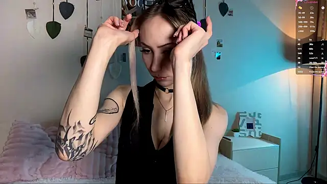 Snapshot of sun_under_skyy chatting on May 14, 5:14 am sun under skyy online show from May 14, 5:14 am