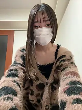 Snapshot of shuka-xoxo chatting on January 19, 4:11 pm shuka-xoxo online show from January 19, 4:11 pm