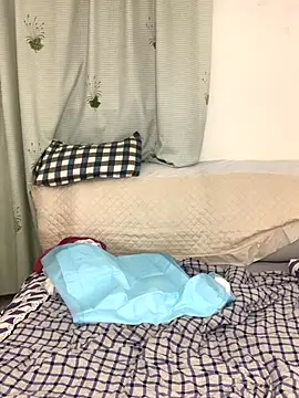 Snapshot of Bess-baby chatting on December 16, 2:00 pm Bess-baby online show from December 16, 2:00 pm