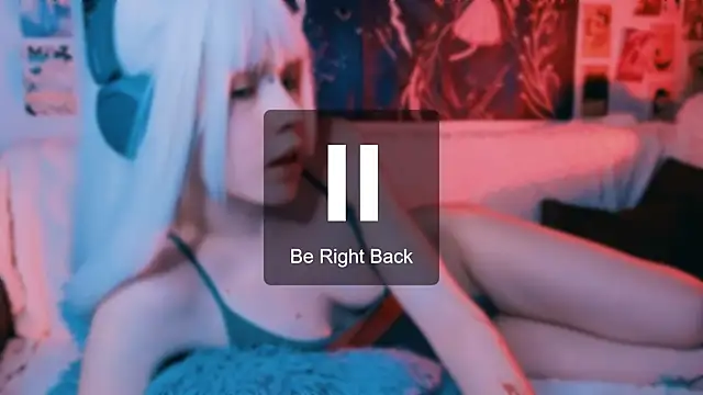 PeacchyPawss online show from February 4, 11:53 pm