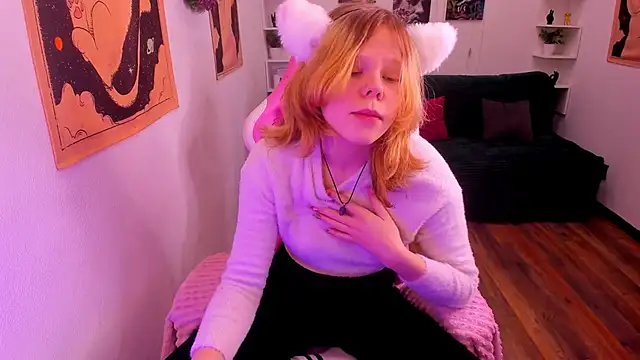 Snapshot of Soft_Flame chatting on January 11, 10:42 am Soft Flame online show from January 11, 10:42 am