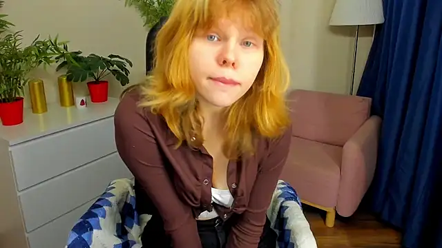 Snapshot of Soft_Flame chatting on February 7, 10:08 am Soft Flame online show from February 7, 10:08 am