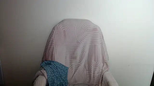 Snapshot of LiaSeass_ chatting on May 2, 12:32 pm LiaSeass online show from May 2, 12:32 pm