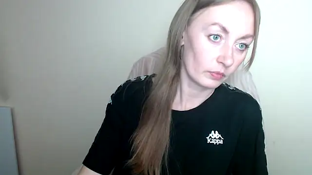 Snapshot of LiaSeass_ chatting on May 6, 11:59 am LiaSeass online show from May 6, 11:59 am