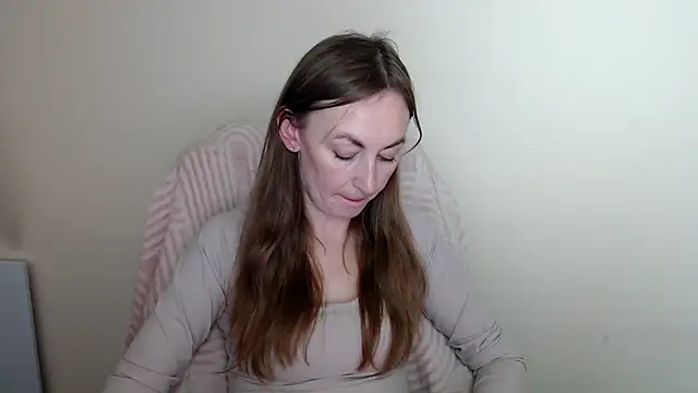 Snapshot of LiaSeass_ chatting on May 21, 12:45 pm LiaSeass online show from May 21, 12:45 pm