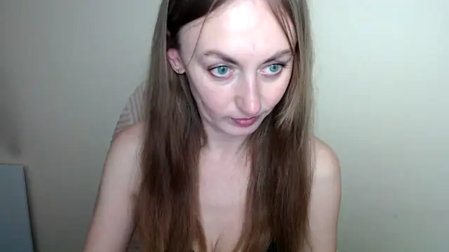 Snapshot of LiaSeass_ chatting on May 24, 11:15 am LiaSeass online show from May 24, 11:15 am