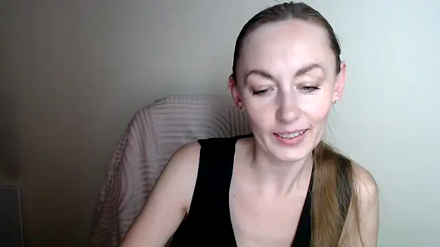 LiaSeass  online show from June 24, 12:04 pm