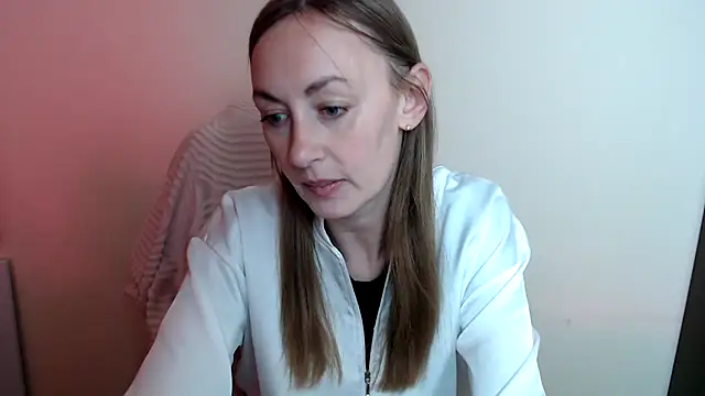 LiaSeass  online show from July 4, 12:55 pm