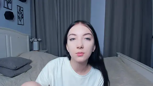 Snapshot of JanettVeld chatting on December 15, 10:08 am JanettVeld online show from December 15, 10:08 am