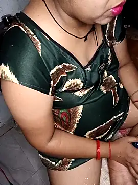 Snapshot of Desi_bhabhi299 chatting on May 10, 5:18 pm Desi bhabhi299 online show from May 10, 5:18 pm