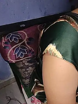 Snapshot of Desi_bhabhi299 chatting on July 9, 5:17 pm Desi bhabhi299 online show from July 9, 5:17 pm