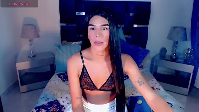 danielaacostats online show from December 13, 10:15 pm