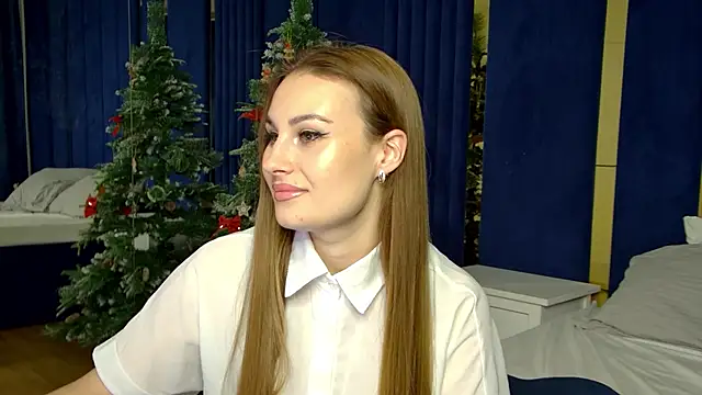 Snapshot of NoraFoxes chatting on December 16, 6:13 pm NoraFoxes online show from December 16, 6:13 pm