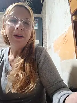 Snapshot of cari75 chatting on July 1, 8:19 pm cari75 online show from July 1, 8:19 pm