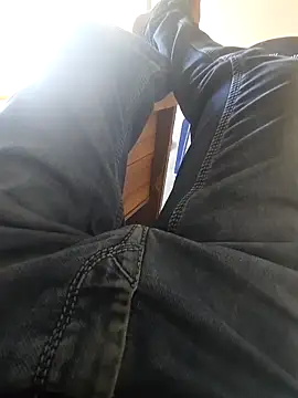 Snapshot of SHARIF12123 chatting on February 18, 8:32 am SHARIF12123 online show from February 18, 8:32 am