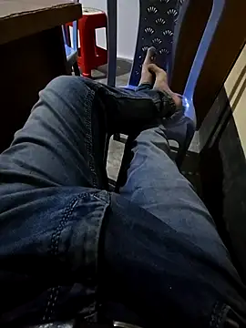 Snapshot of SHARIF12123 chatting on February 19, 6:04 pm SHARIF12123 online show from February 19, 6:04 pm