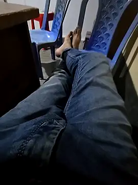 Snapshot of SHARIF12123 chatting on February 20, 3:56 pm SHARIF12123 online show from February 20, 3:56 pm