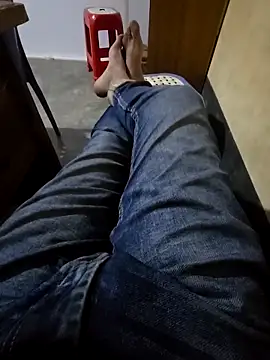 Snapshot of SHARIF12123 chatting on March 2, 5:42 pm SHARIF12123 online show from March 2, 5:42 pm