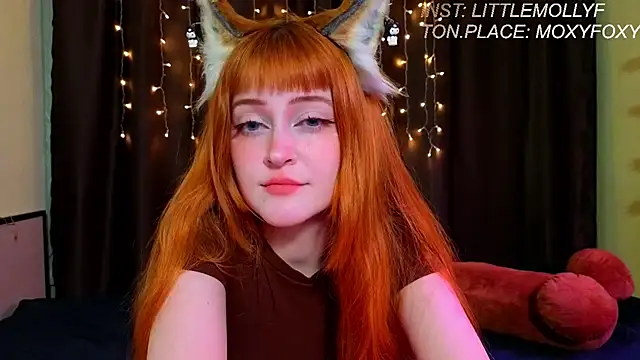 LittleFoxHole online show from March 16, 1:33 am