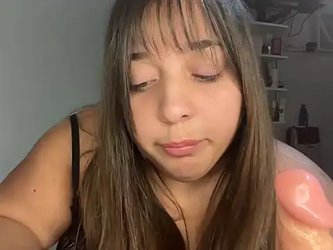 Snapshot of soyirislevin chatting on April 1, 3:07 am soyirislevin online show from April 1, 3:07 am