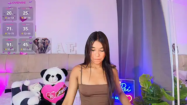 Snapshot of Ana_herrera chatting on May 27, 11:29 am Ana herrera online show from May 27, 11:29 am