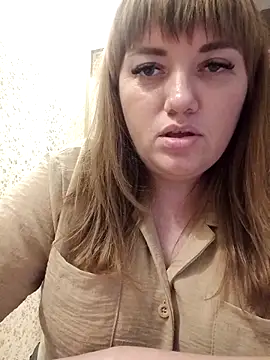 Snapshot of swett_girll chatting on January 5, 8:56 pm swett girll online show from January 5, 8:56 pm