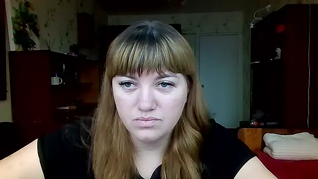 Snapshot of swett_girll chatting on January 10, 10:39 am swett girll online show from January 10, 10:39 am