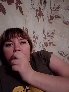 Snapshot of swett_girll chatting on January 15, 12:04 am swett girll online show from January 15, 12:04 am