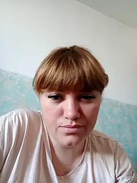 Snapshot of swett_girll chatting on February 4, 10:10 am swett girll online show from February 4, 10:10 am