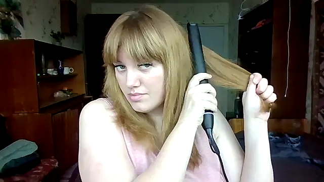 Snapshot of swett_girll chatting on February 11, 1:38 pm swett girll online show from February 11, 1:38 pm