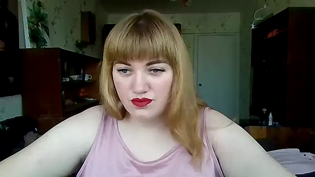 Snapshot of swett_girll chatting on February 14, 11:51 am swett girll online show from February 14, 11:51 am