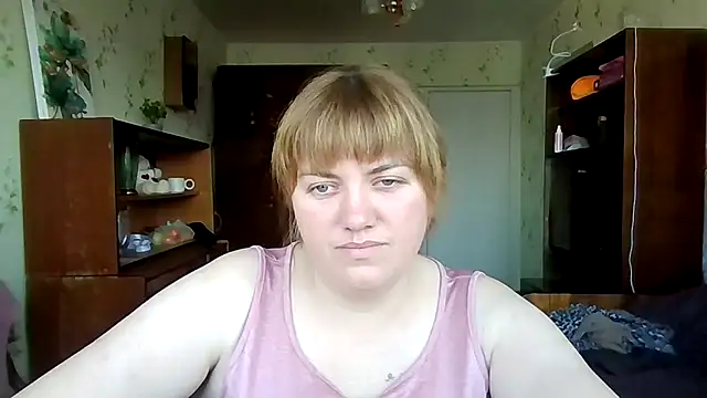 Snapshot of swett_girll chatting on February 21, 12:39 pm swett girll online show from February 21, 12:39 pm