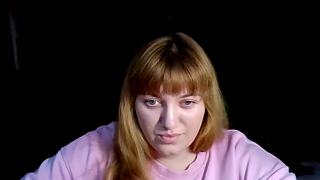 Snapshot of swett_girll chatting on February 26, 3:33 pm swett girll online show from February 26, 3:33 pm