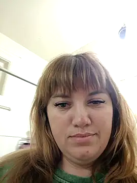 Snapshot of swett_girll chatting on March 5, 9:33 pm swett girll online show from March 5, 9:33 pm