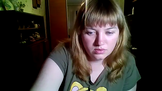 Snapshot of swett_girll chatting on March 21, 11:30 pm swett girll online show from March 21, 11:30 pm