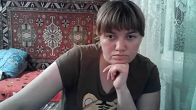 Snapshot of swett_girll chatting on May 17, 7:32 pm swett girll online show from May 17, 7:32 pm