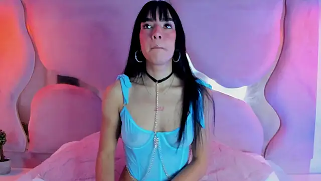 Snapshot of lunajones__ chatting on December 13, 10:48 pm lunajones online show from December 13, 10:48 pm