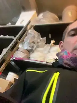 Snapshot of marcoboss chatting on December 16, 3:39 pm marcoboss online show from December 16, 3:39 pm