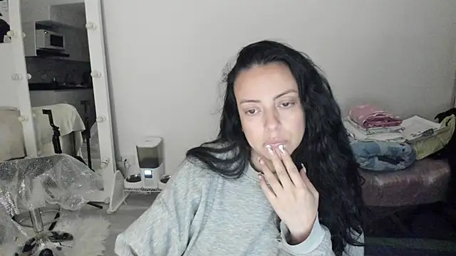 Snapshot of antonellablake_ chatting on April 28, 4:06 am antonellablake online show from April 28, 4:06 am