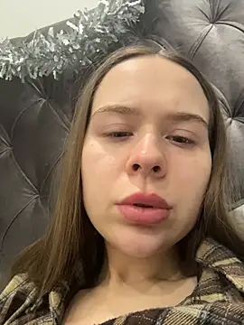 Snapshot of Nicole_Loving chatting on December 14, 11:09 pm Nicole Loving online show from December 14, 11:09 pm