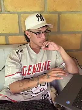 Glen connor 11 online show from March 9, 5:50 pm