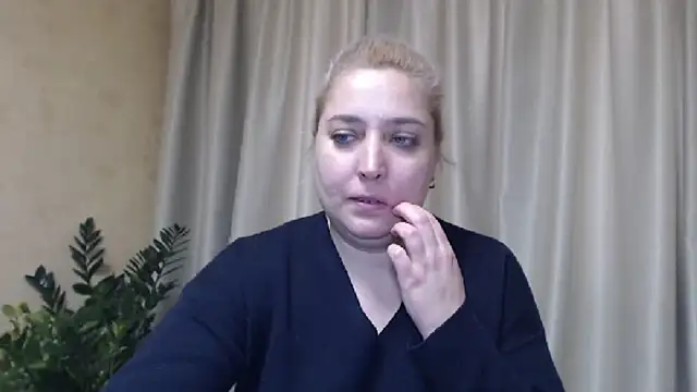 sweetpussy13 online show from February 6, 9:53 am