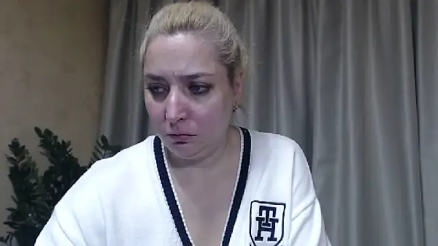 sweetpussy13 online show from November 16, 7:25 am