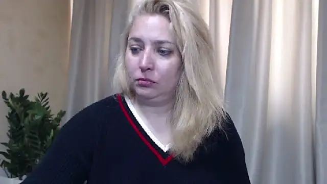 sweetpussy13 online show from May 5, 5:15 am