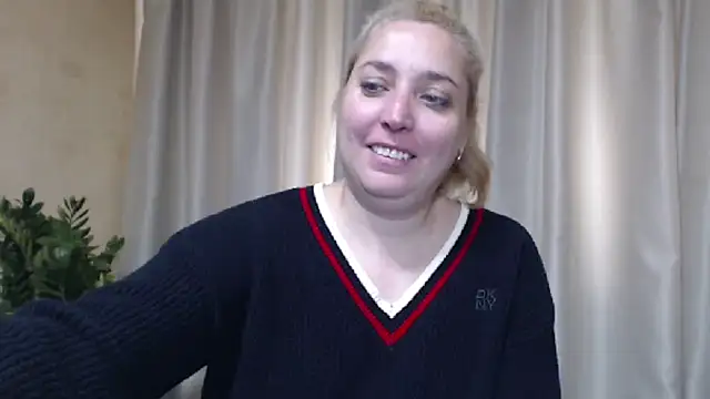 sweetpussy13 online show from May 15, 7:04 am