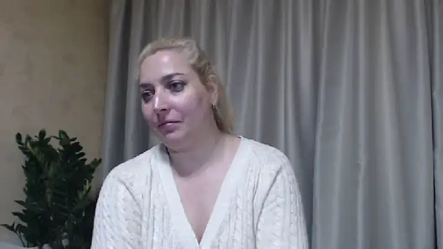 sweetpussy13 online show from May 16, 10:36 am