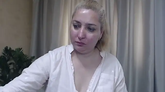 sweetpussy13 online show from June 17, 6:16 am